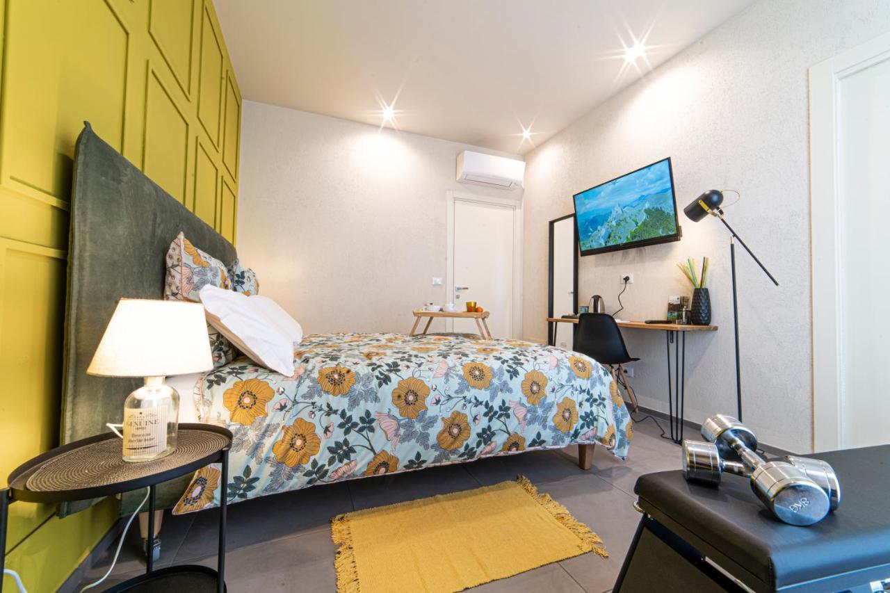 B&B Smartfit House - Room & Relax In เปสการา ภายนอก รูปภาพ